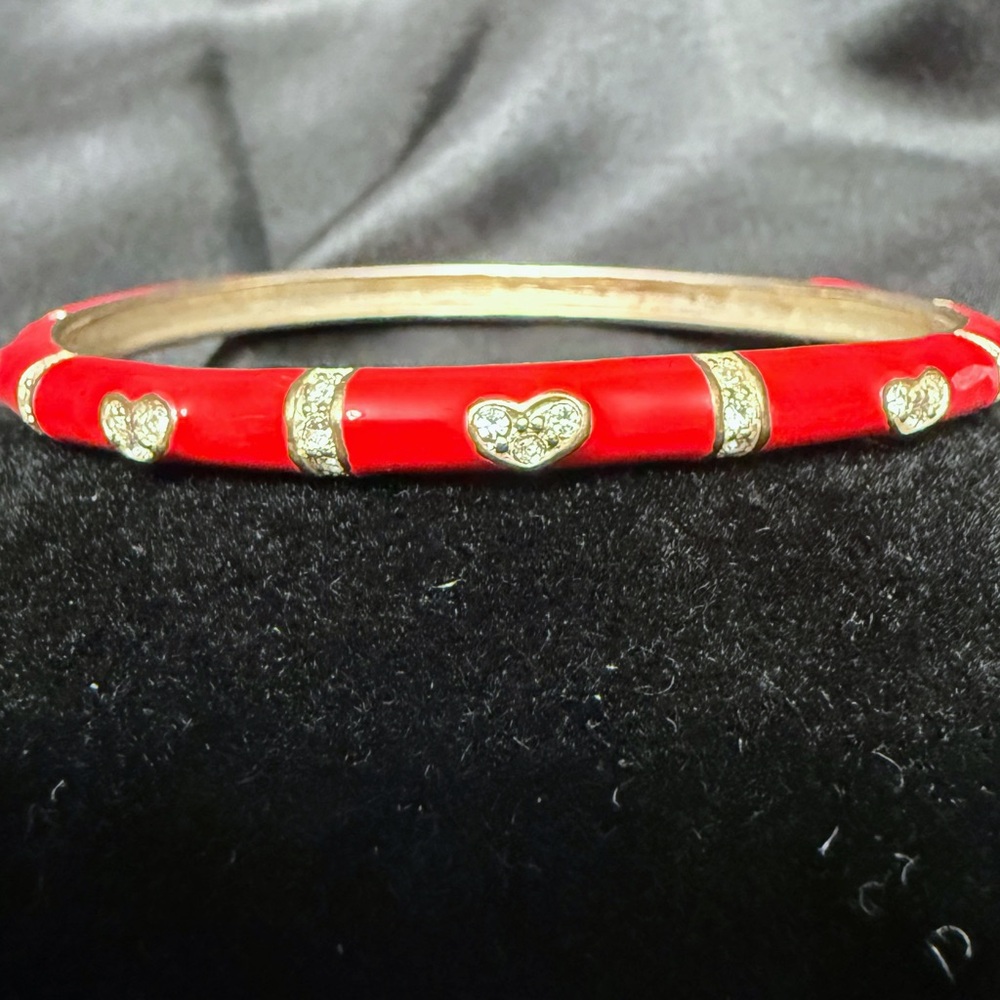 Elegant Red Heart Bangle Bracelet